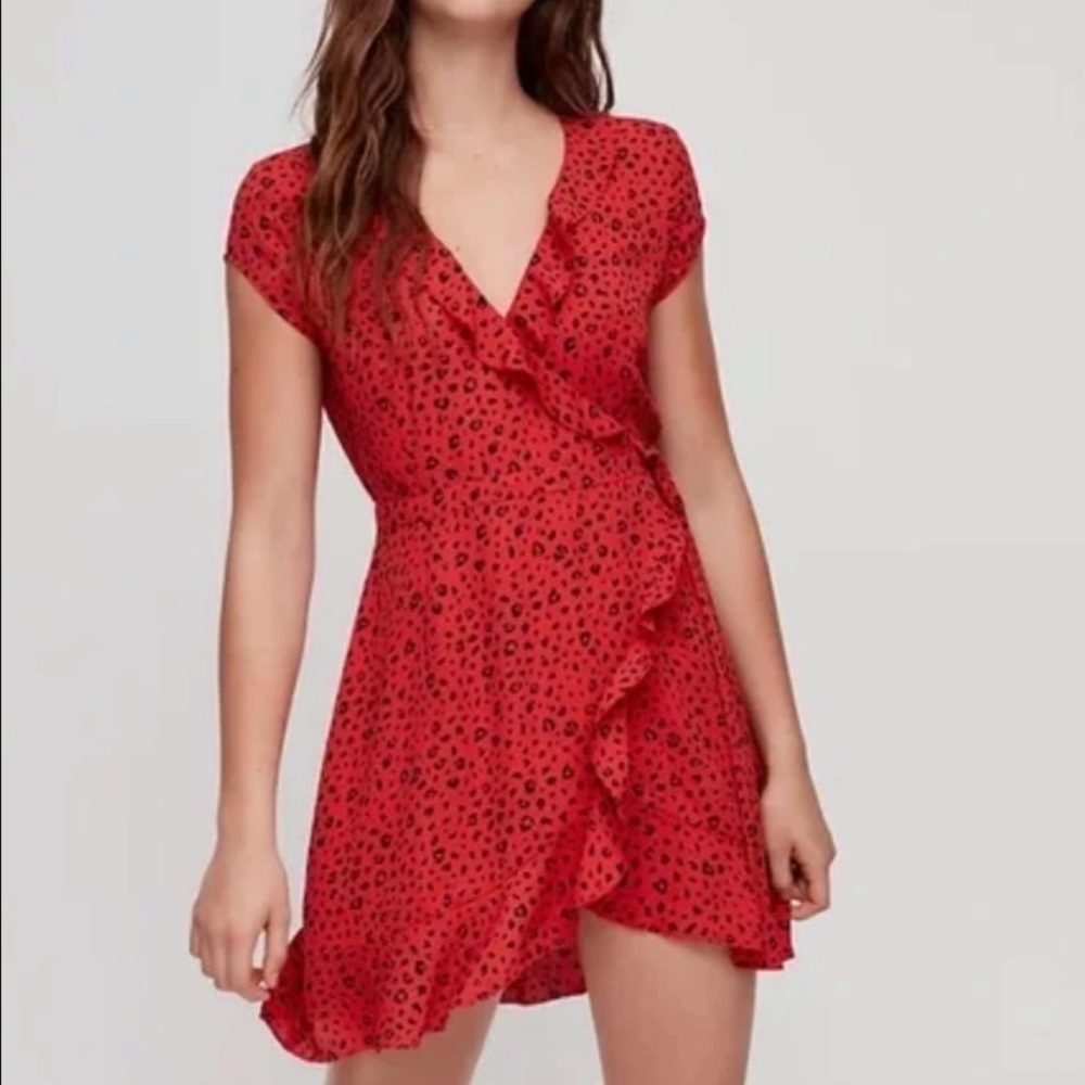 Aritzia Sunday Best Savoy Riffle Wrap Dress - Picture 2 of 11